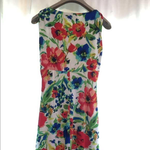 Floral Wrap Style Dress - Picture 3 of 4